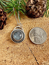 Load image into Gallery viewer, Blue Kyanite Pendant