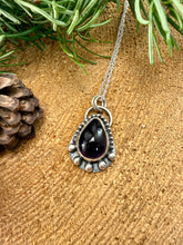 Load image into Gallery viewer, Amethyst Pendant
