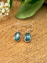 Load image into Gallery viewer, Green Kyanite Drop Earrings