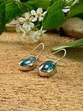 Load image into Gallery viewer, Green Kyanite Drop Earrings