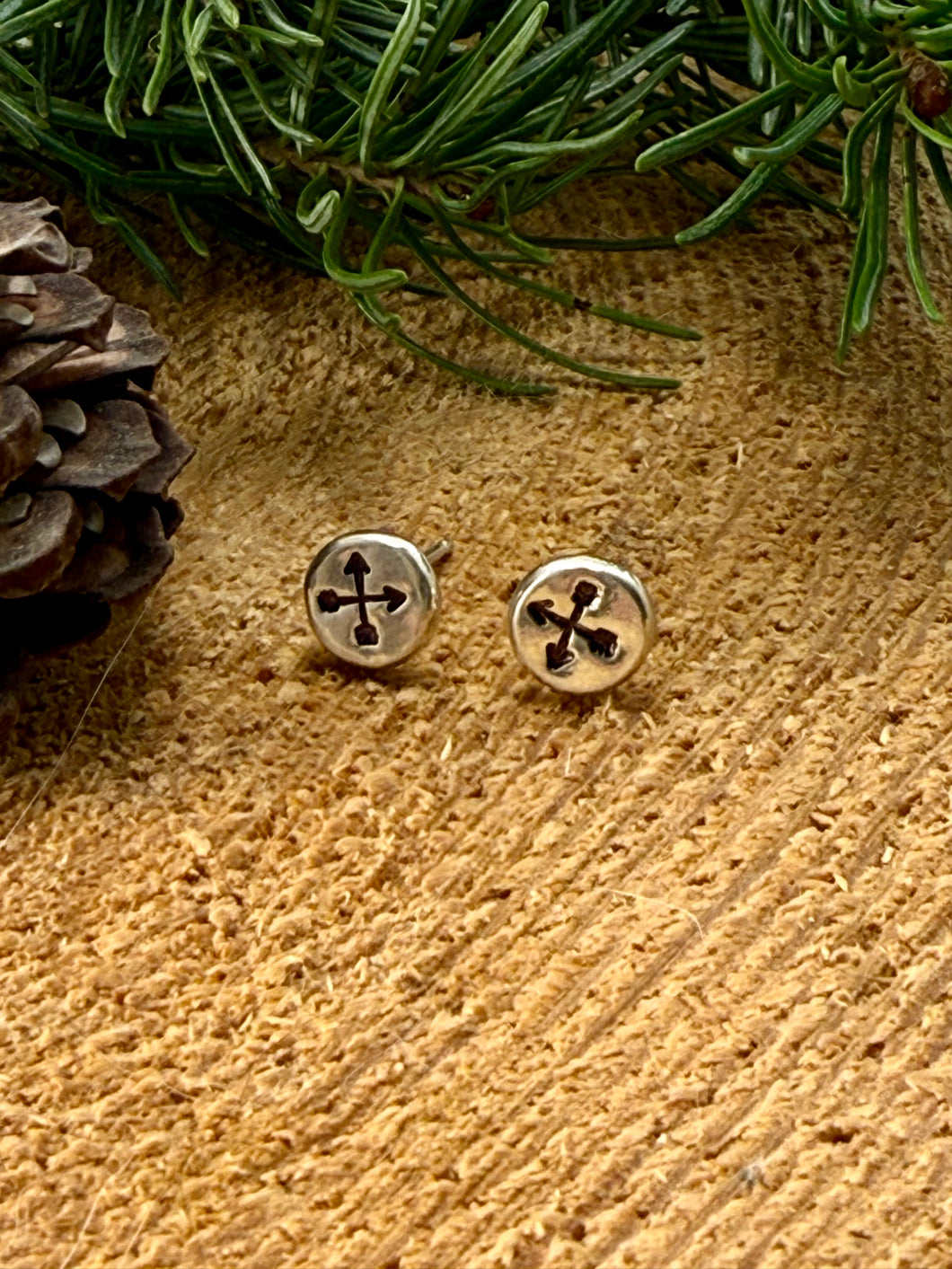 Pebble Arrow Stud Earrings