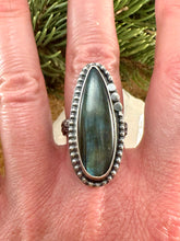 Load image into Gallery viewer, Labradorite Ring Size 7