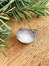 Load image into Gallery viewer, Crackle Agate Bar Pendant