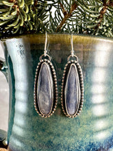 Load image into Gallery viewer, Blue Kyanite Drop Earrings