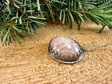 Load image into Gallery viewer, Crackle Agate Bar Pendant