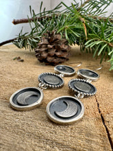 Load image into Gallery viewer, Moon Phase Earrings