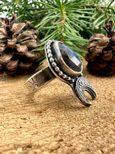 Load image into Gallery viewer, Labradorite Moon Ring Size 7