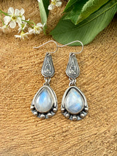 Load image into Gallery viewer, Moonstone Drop Earrings