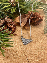 Load image into Gallery viewer, Flower Bar Pendant